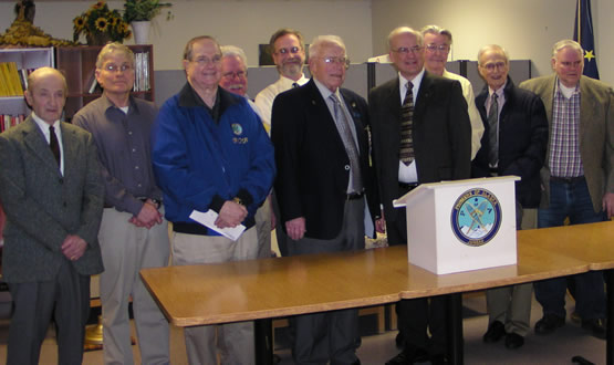 Men's Igloo 6 Officers